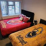 Potters Hideout- 2 Bedroom 2 Bathroom Apartment