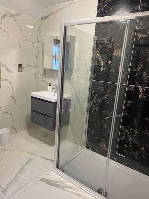 Apartment Potters Hideout- 2 Bedroom 2 Bathroom *