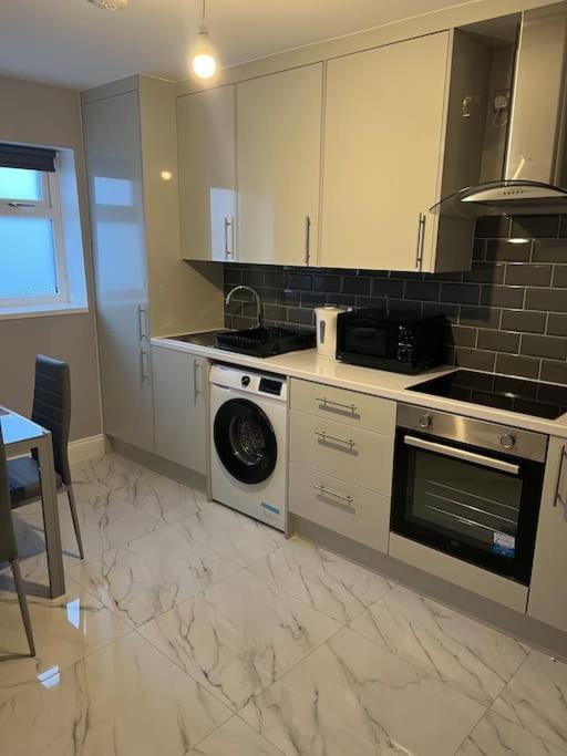 Potters Hideout- 2 Bedroom 2 Bathroom Apartment